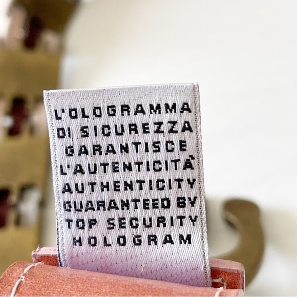 Dolce & Gabbana pink leather solid brass logo buckle chain Y2K belt
